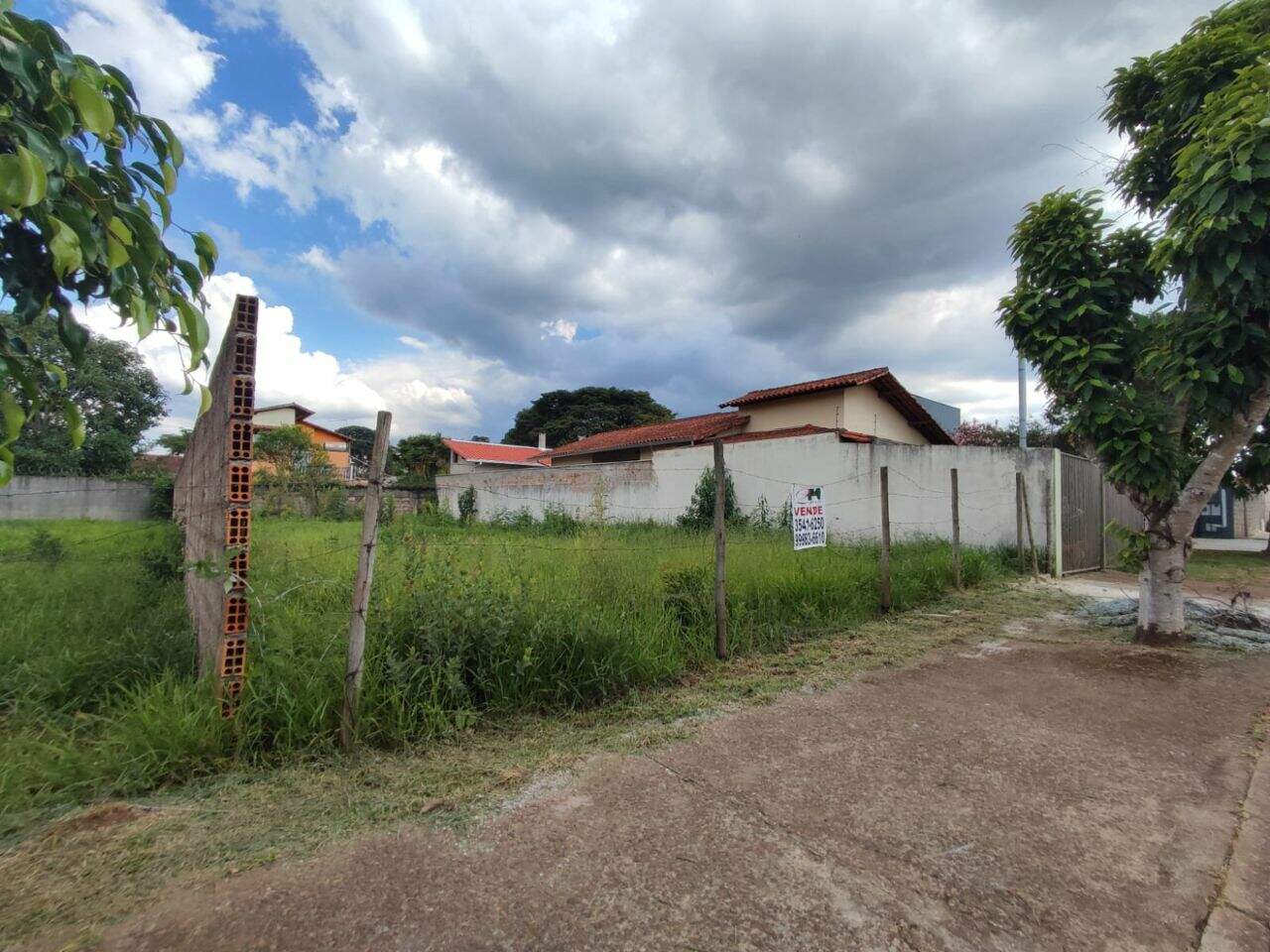 Lote à venda no Jardim Canadá: 