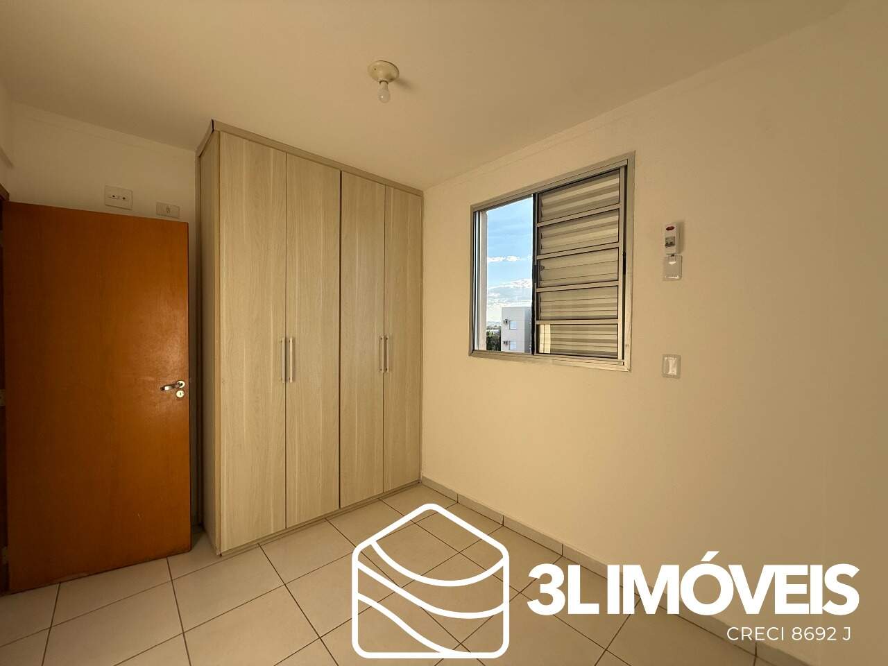 Apartamento para aluguel no Jardim Dourados: 