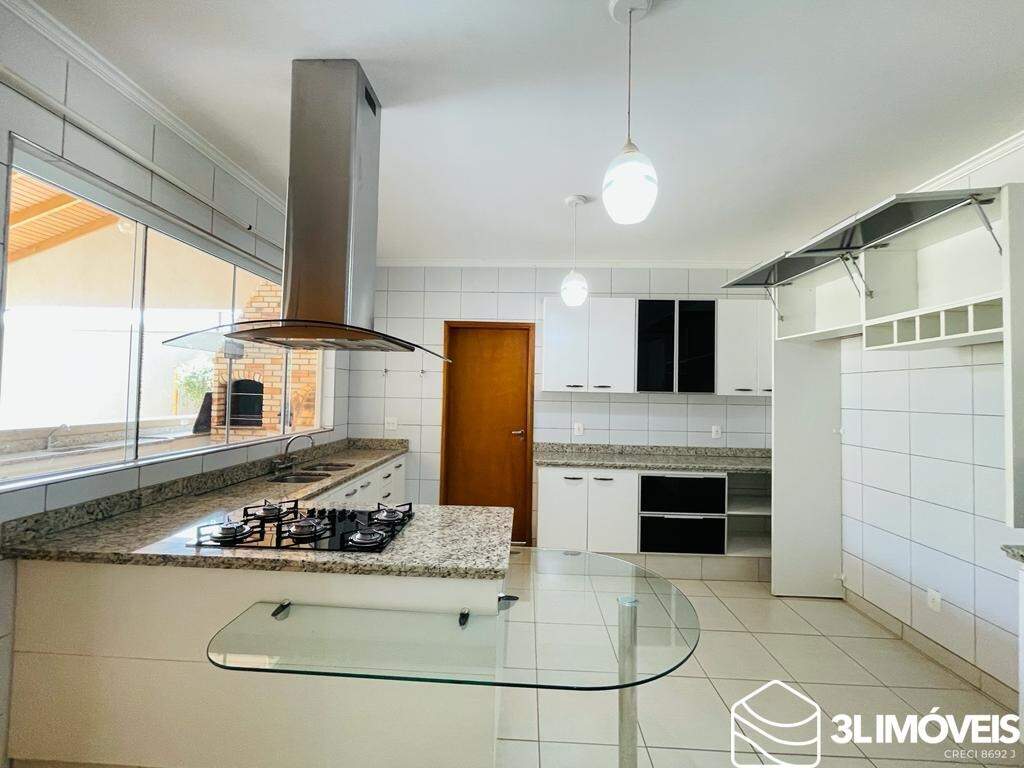 Casa em Condomínio para aluguel no Condomínio Alto dos Ipês: 