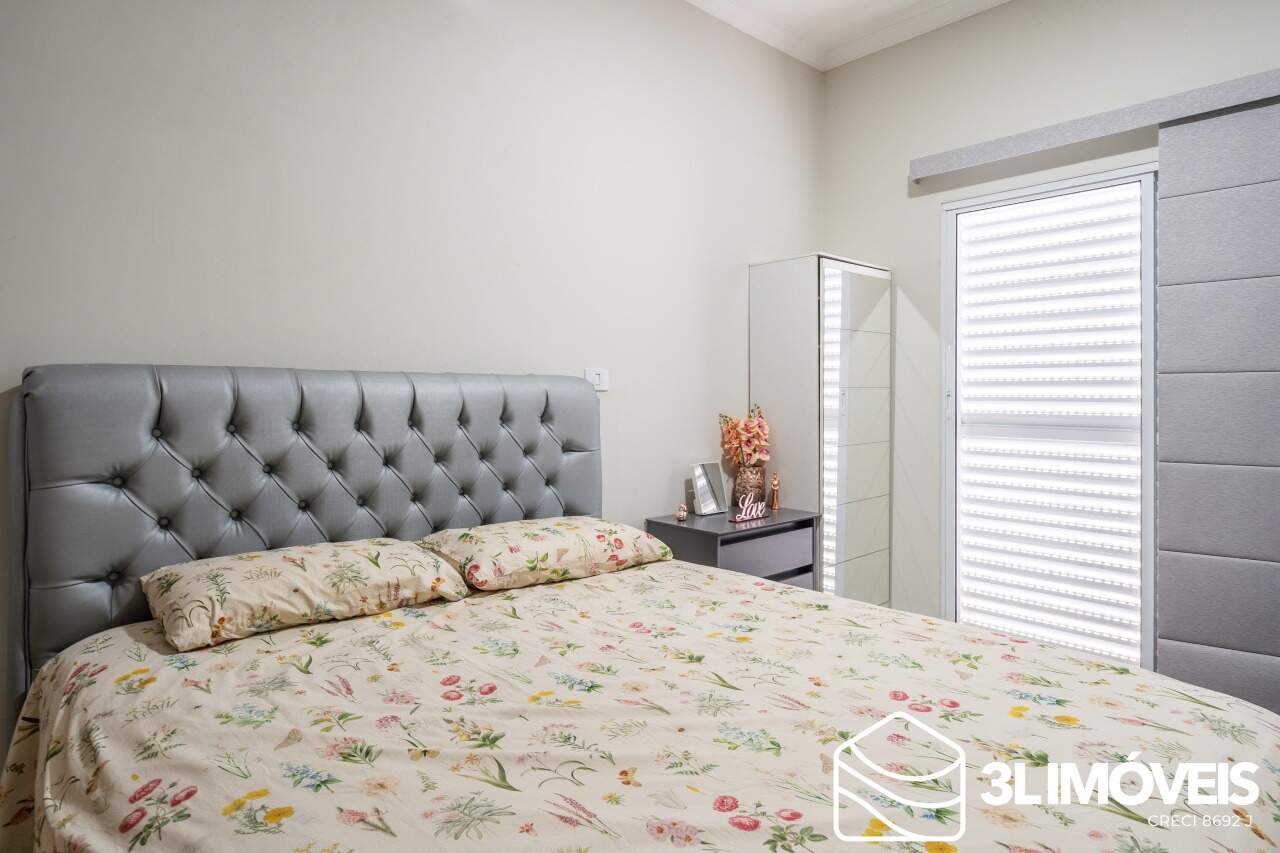 Casa à venda no Jardim Paranapunga: 