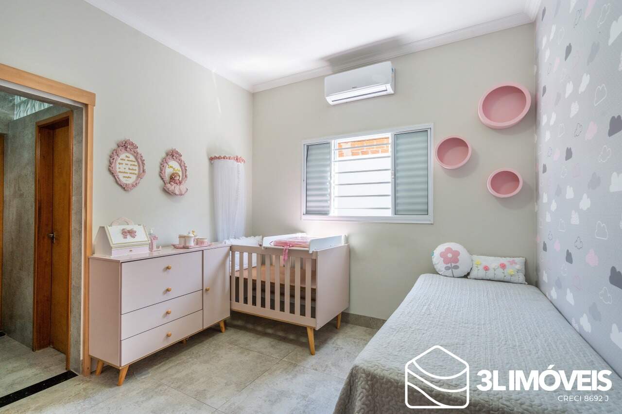 Casa à venda no Jardim Paranapunga: 