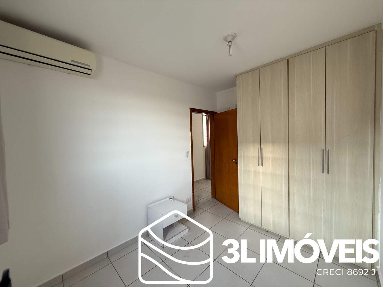 Apartamento para aluguel no Jardim Dourados: 