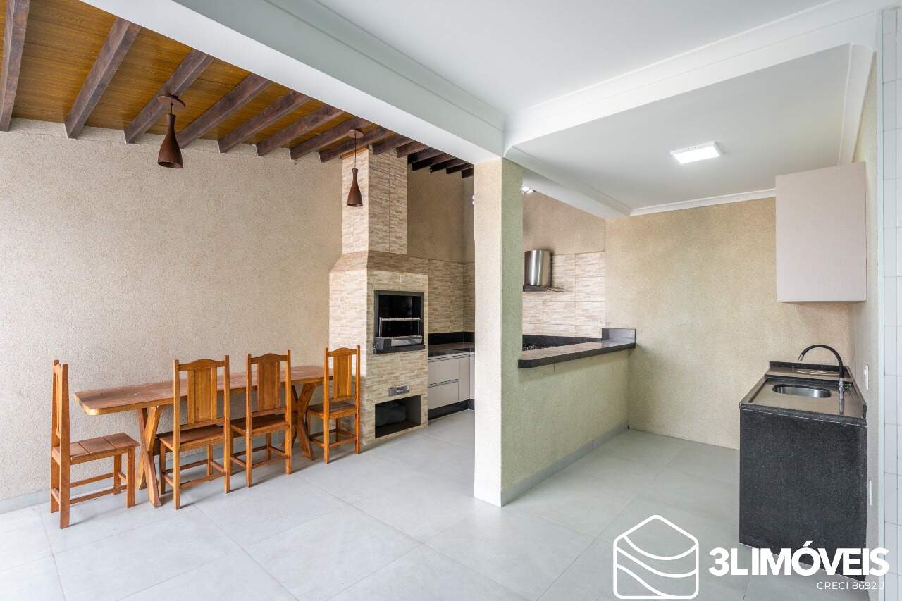 Casa em Condomínio à venda no Village do Lago: