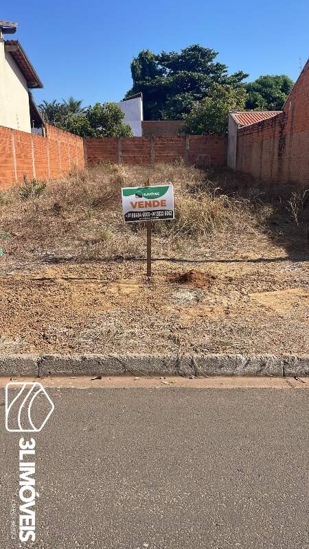Terreno à venda no Jardim Estoril: