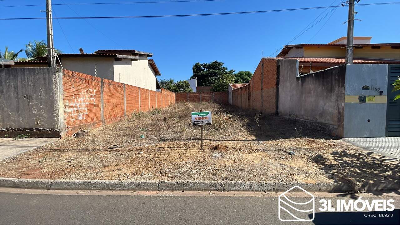Terreno à venda no Jardim Estoril: