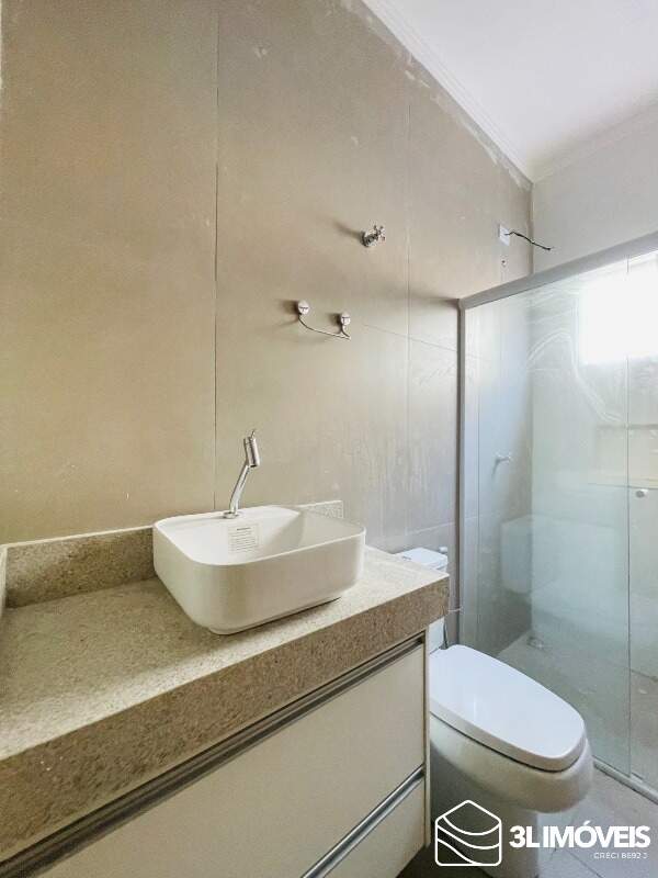 Casa à venda no Jardim dos Ipês III :