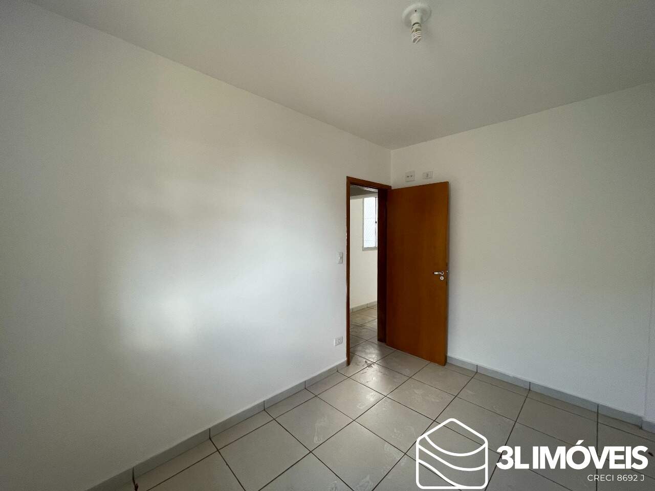 Apartamento à venda no Condomínio Solar dos Lagos: