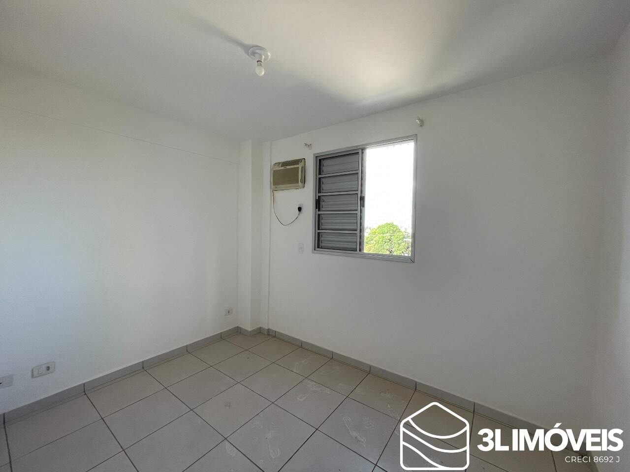 Apartamento à venda no Condomínio Solar dos Lagos: