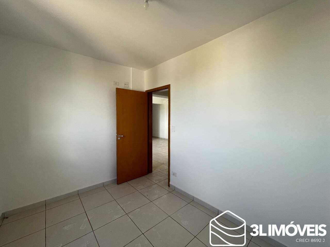 Apartamento à venda no Condomínio Solar dos Lagos: