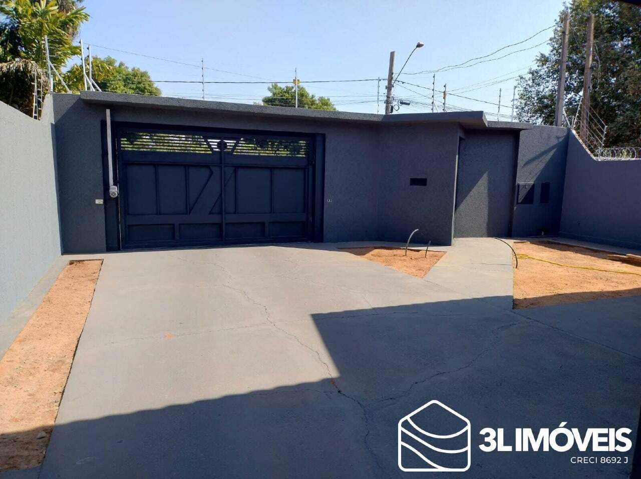 Casa à venda no Jardim Dourados: 