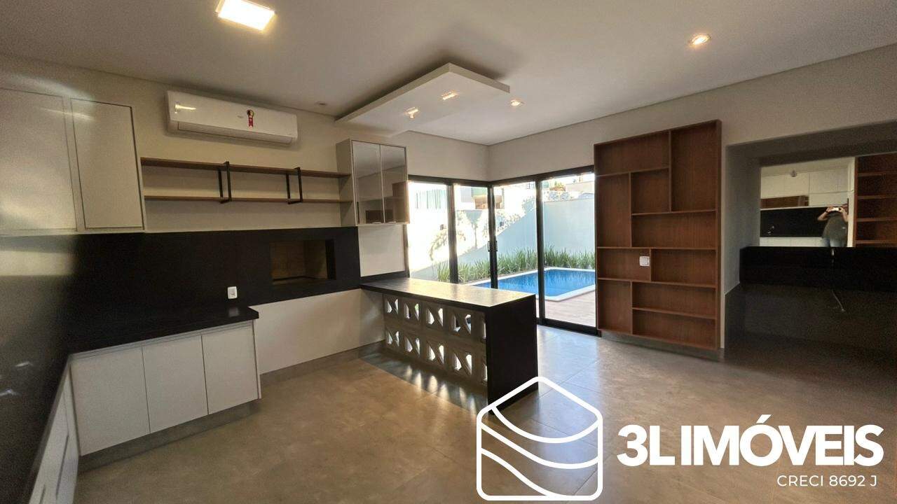 Casa em Condomínio à venda no Portal das Águas: