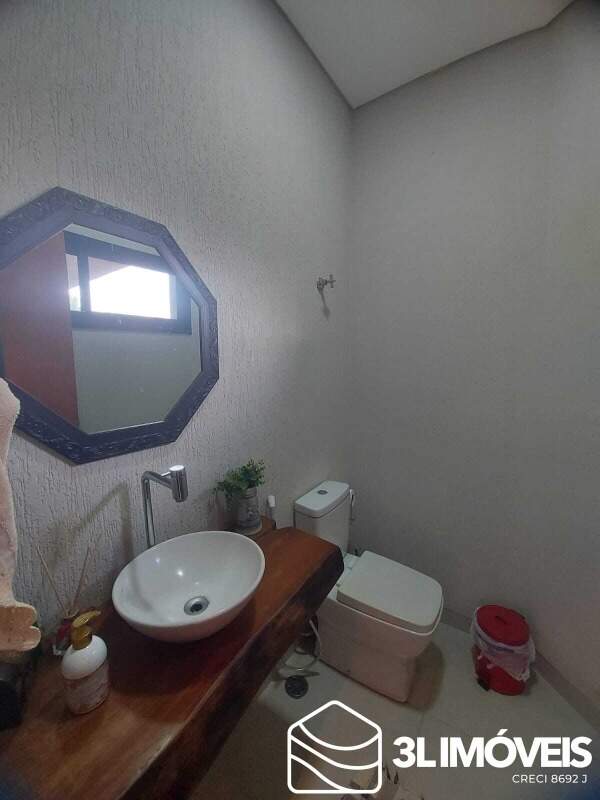 Casa em Condomínio à venda no Recanto das Palmeiras: