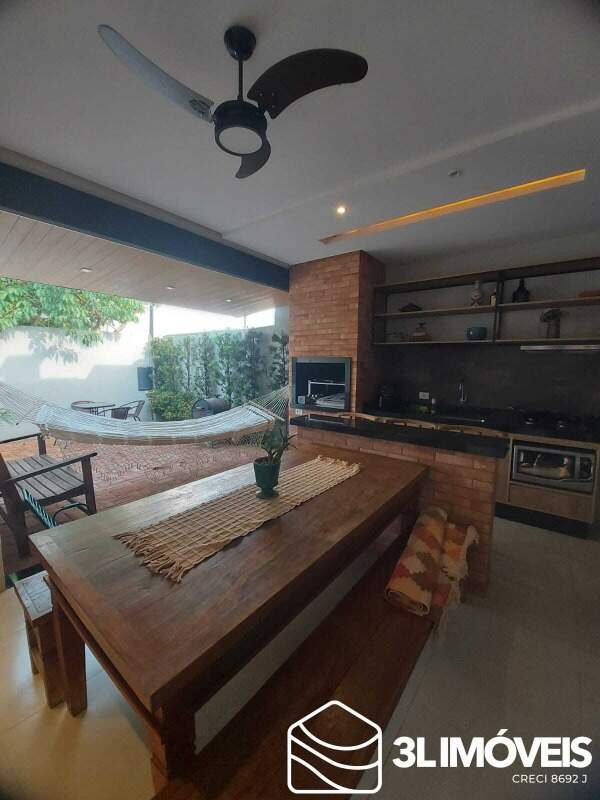 Casa em Condomínio à venda no Recanto das Palmeiras: