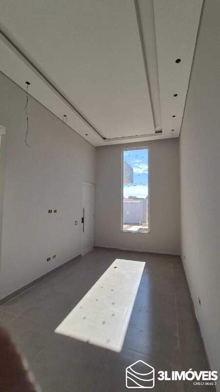 Casa à venda no Jardim dos Ipês III : 