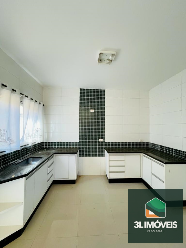 Casa à venda no Parque das Mangueiras: