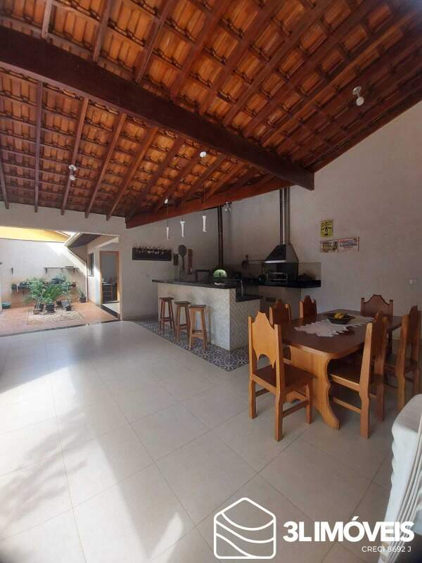 Casa à venda no Centro: