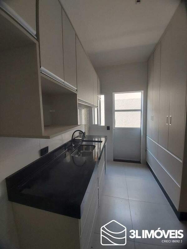 Casa à venda no Jardim dos Ipes: