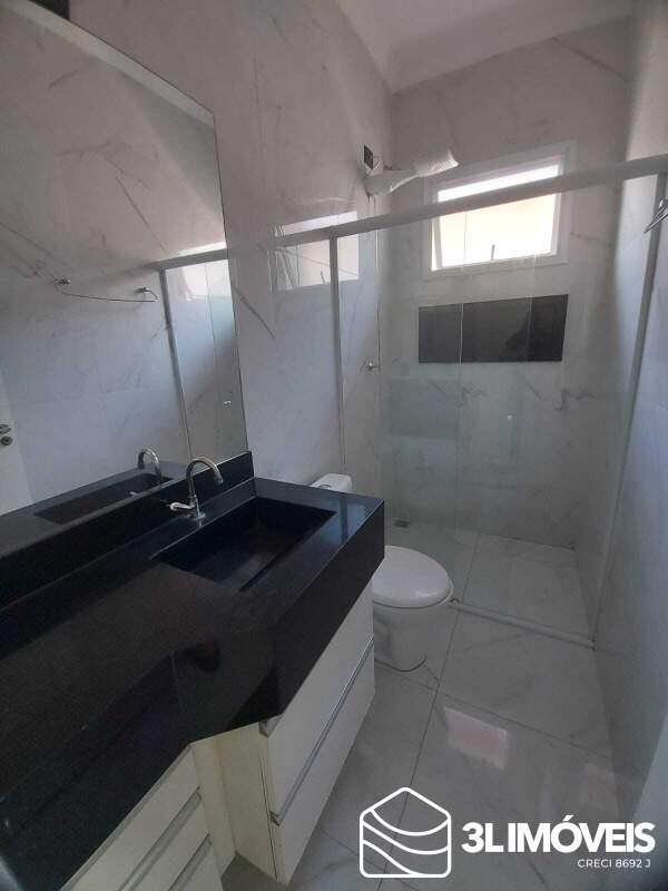 Casa à venda no Jardim dos Ipes: