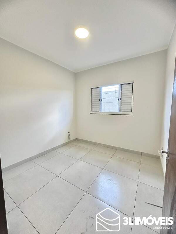 Casa à venda no Loteamento Santa Helena: 