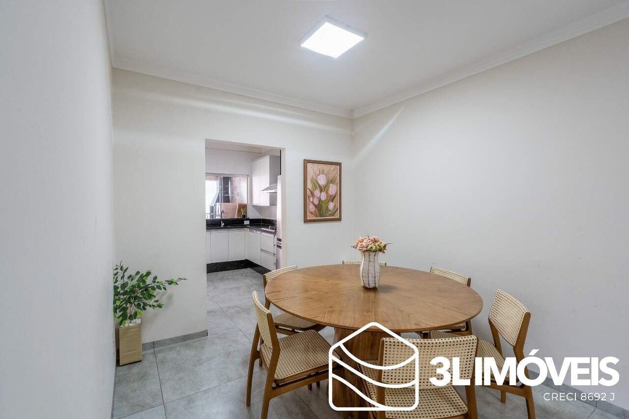 Casa à venda no Jardim dos Ipês III : 