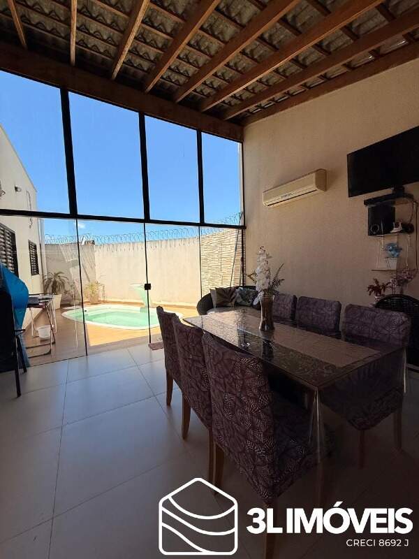 Casa à venda no Jardim dos Ipes: 