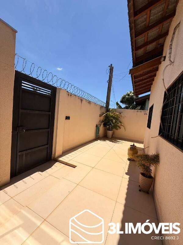 Casa à venda no Jardim dos Ipes: 