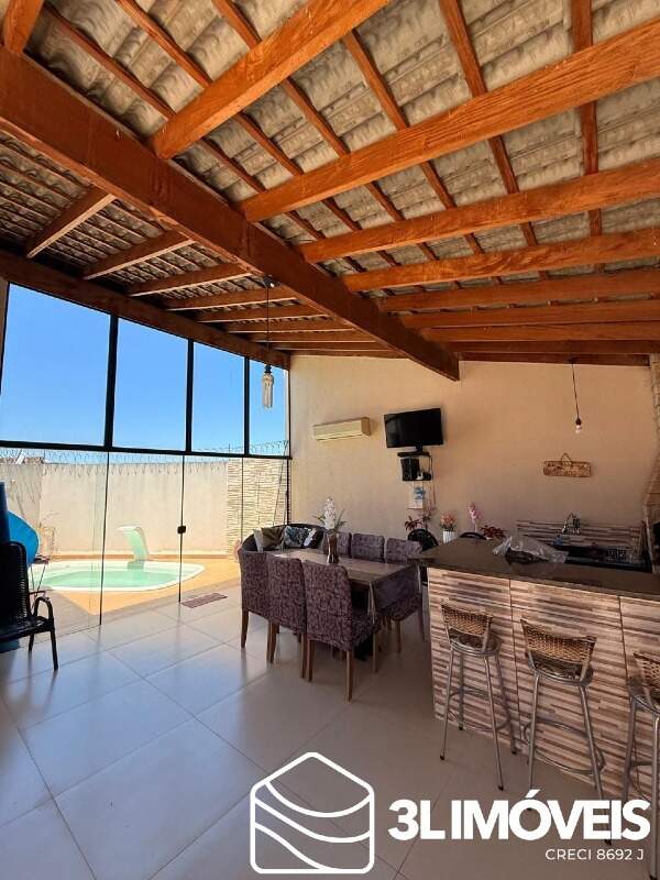 Casa à venda no Jardim dos Ipes: 