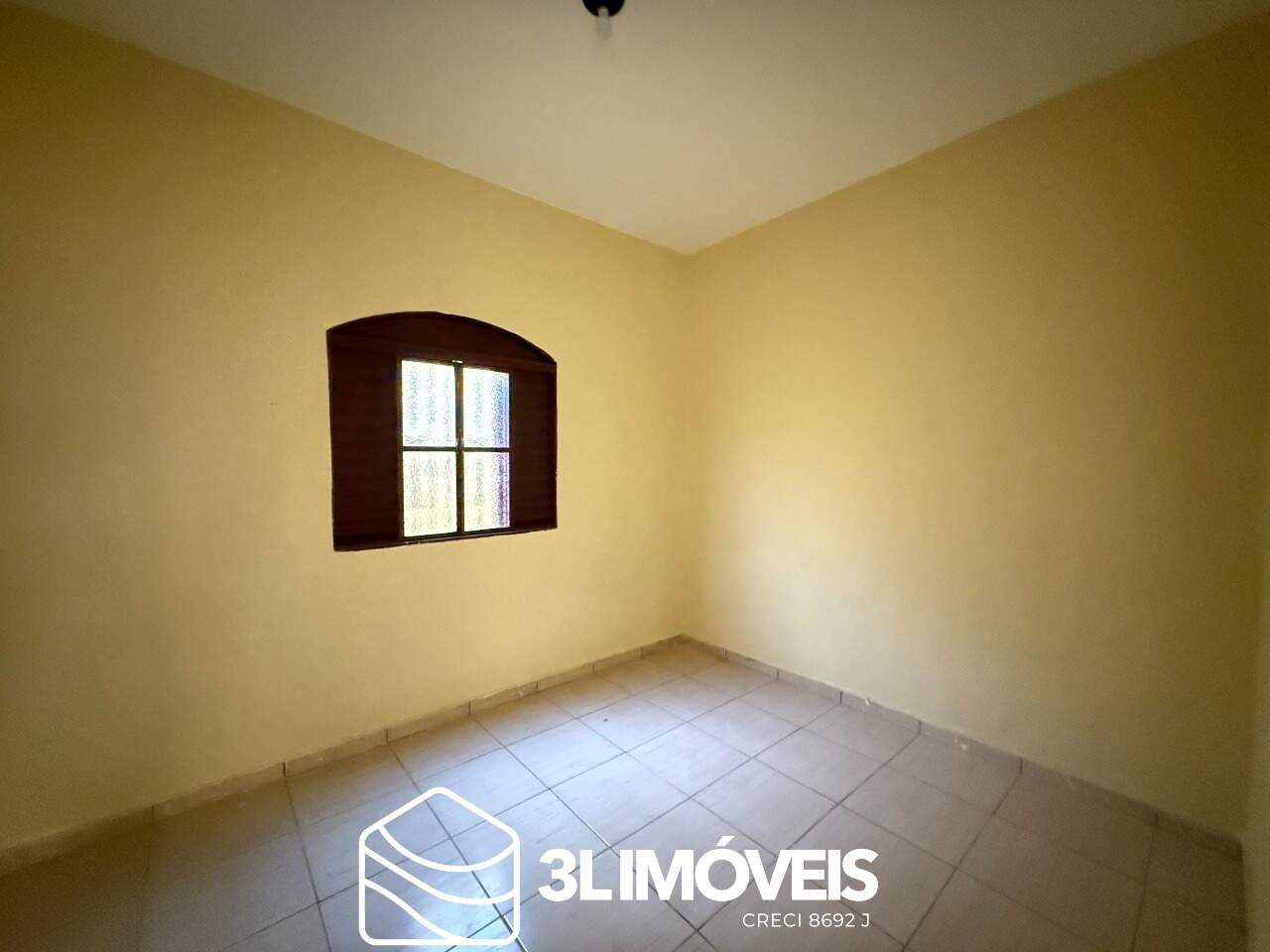 Casa para aluguel no Jardim Dourados: 