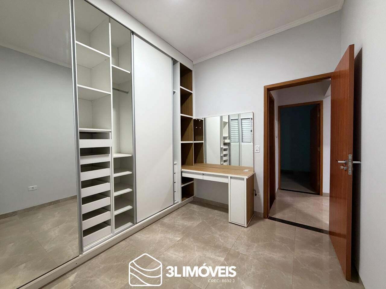 Casa à venda no Jardim dos Ipes: 