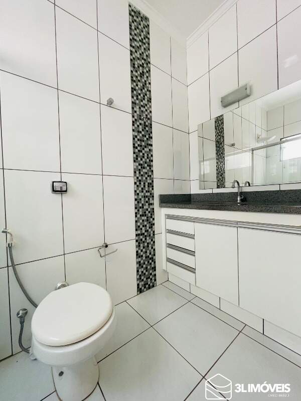 Casa para aluguel no Jardim Primaveril: 