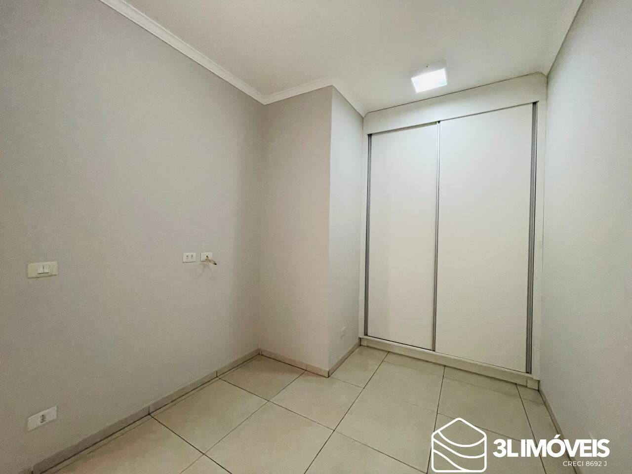 Casa para aluguel no Jardim Primaveril: 