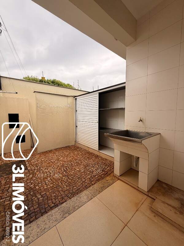 Casa para aluguel no Colinos:
