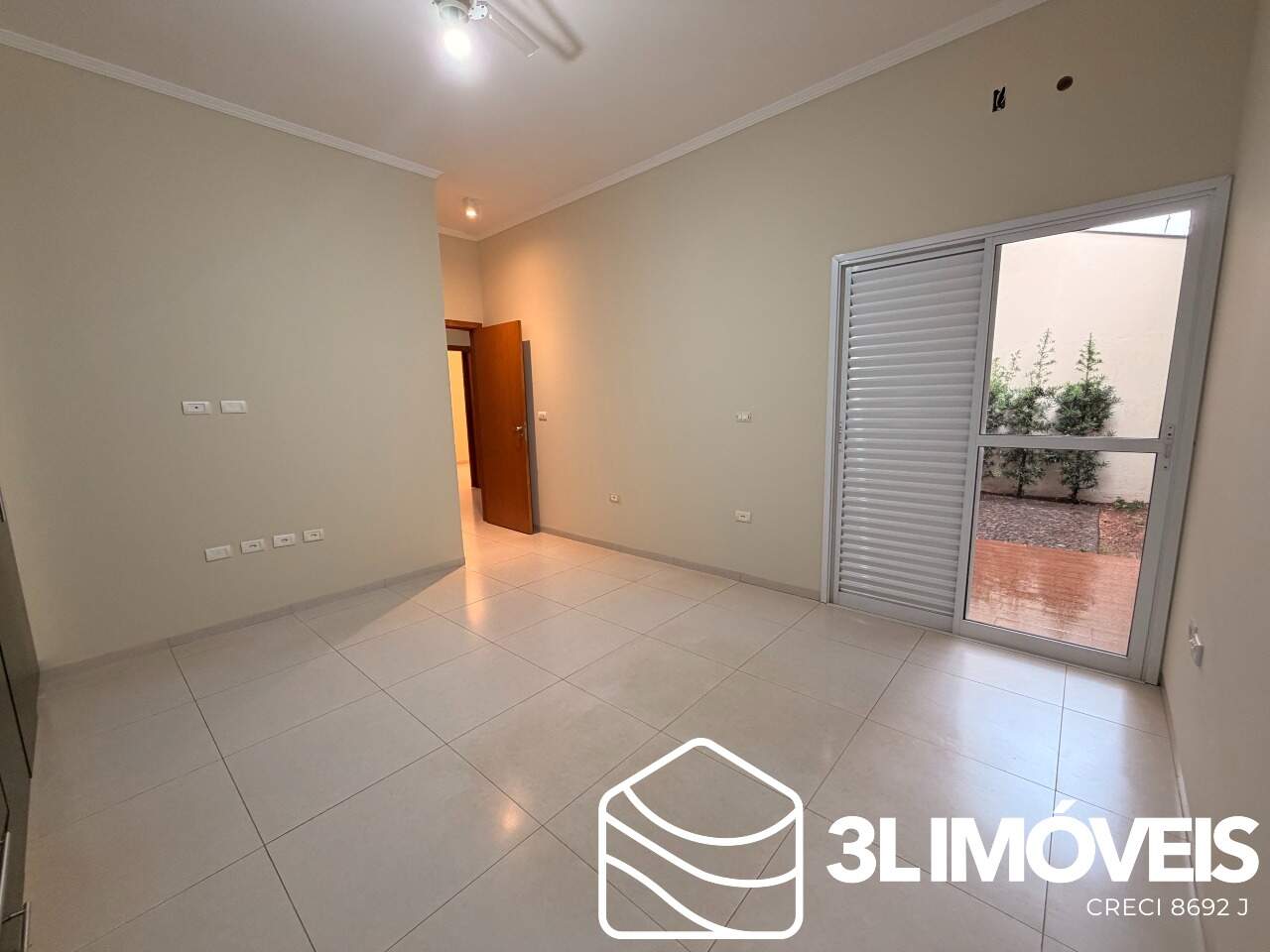 Casa para aluguel no Colinos: