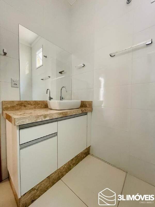 Casa para aluguel no Interlagos: