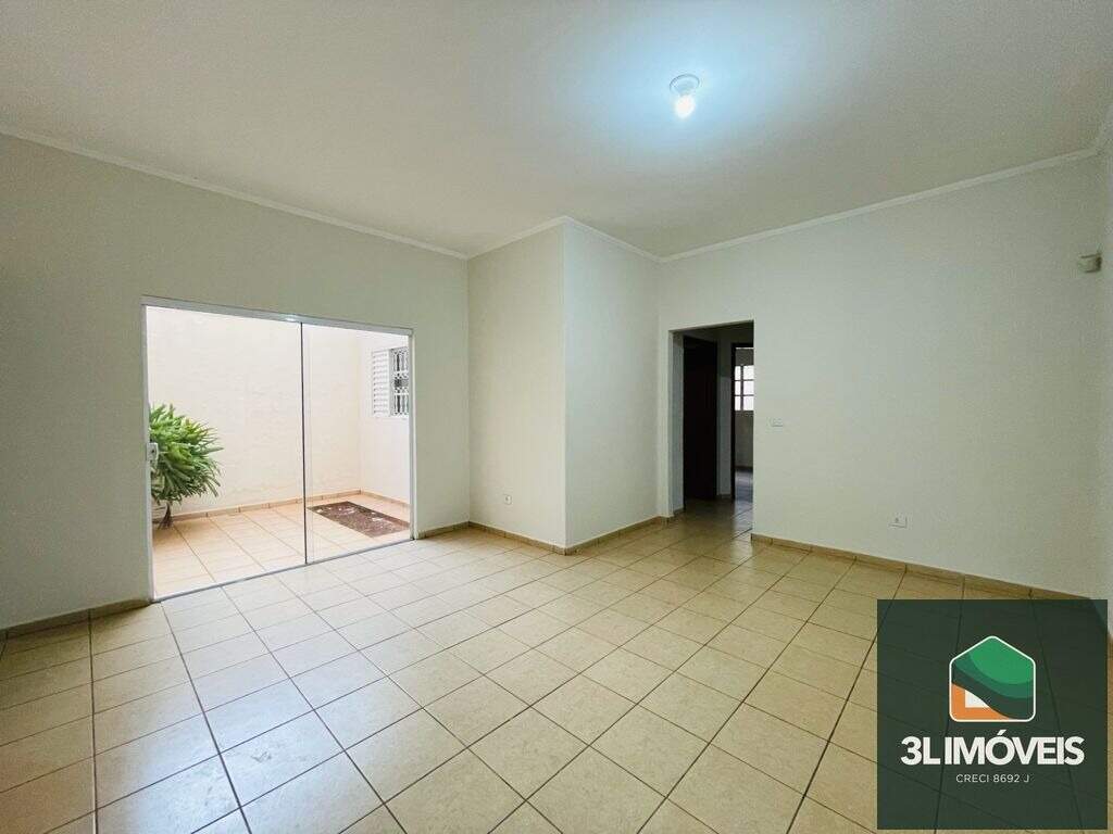 Casa para aluguel no Jardim Primaveril: 