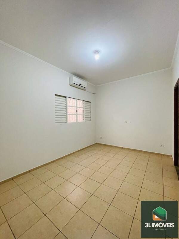 Casa para aluguel no Jardim Primaveril: 