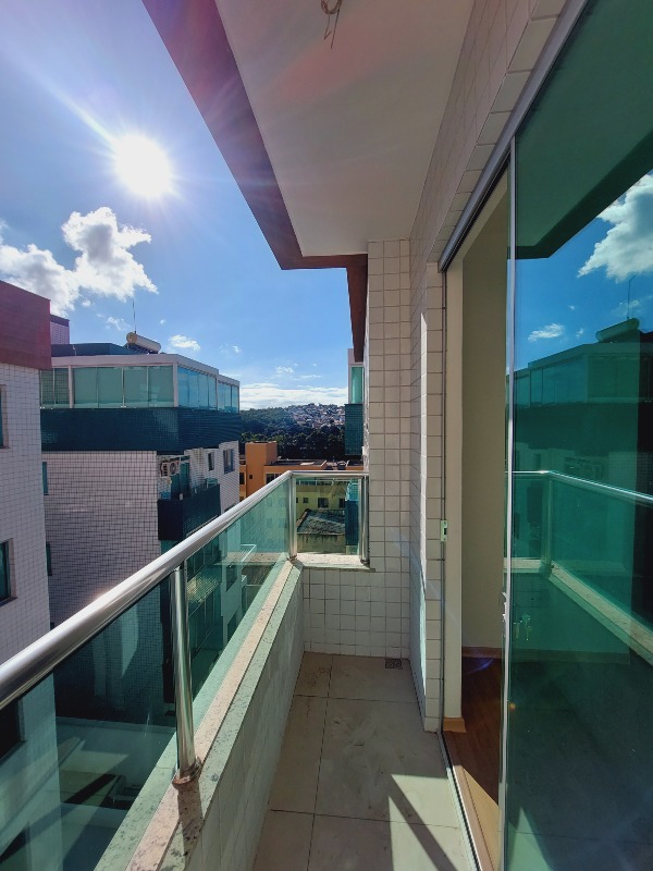 Cobertura à venda no Barreiro: 