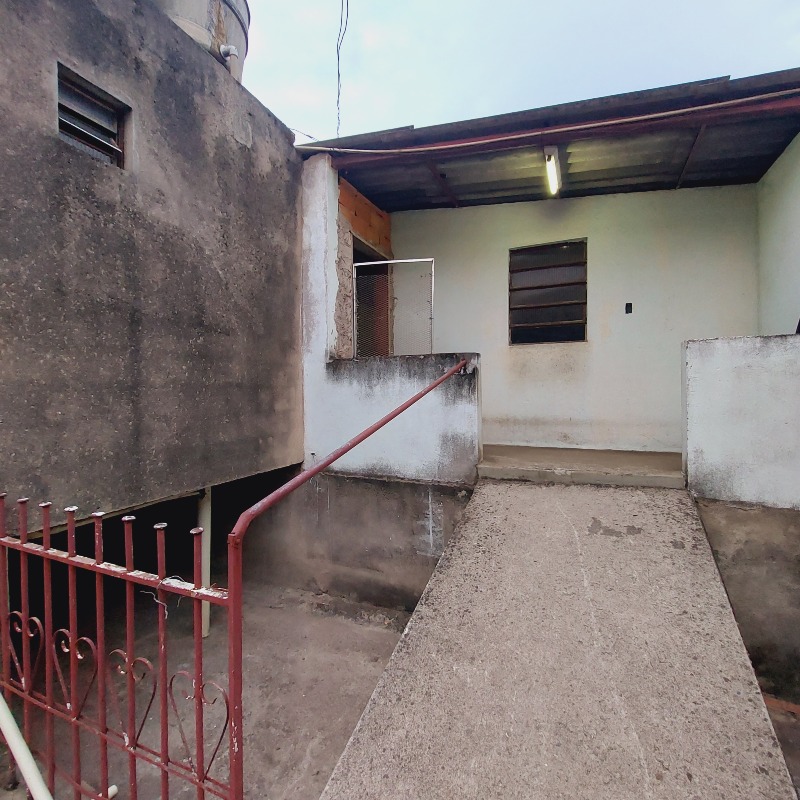 Casa à venda no Riacho das Pedras: 