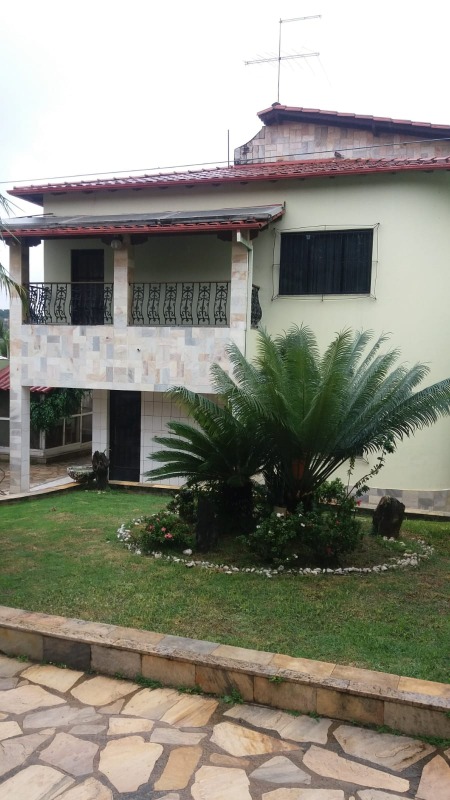 Casa à venda no Colonial: 