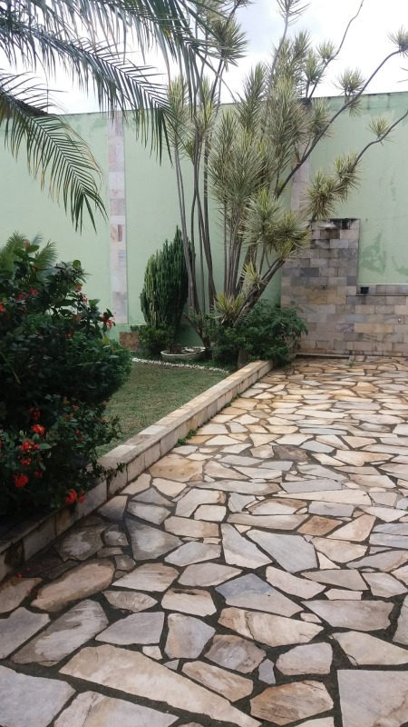 Casa à venda no Colonial: 