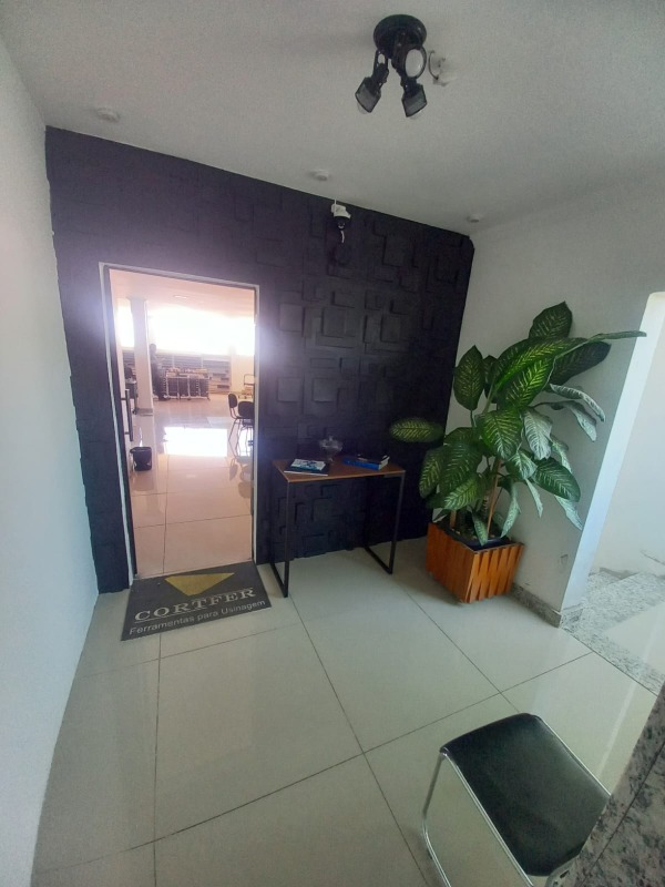 Andar corrido para aluguel no Novo Riacho: 