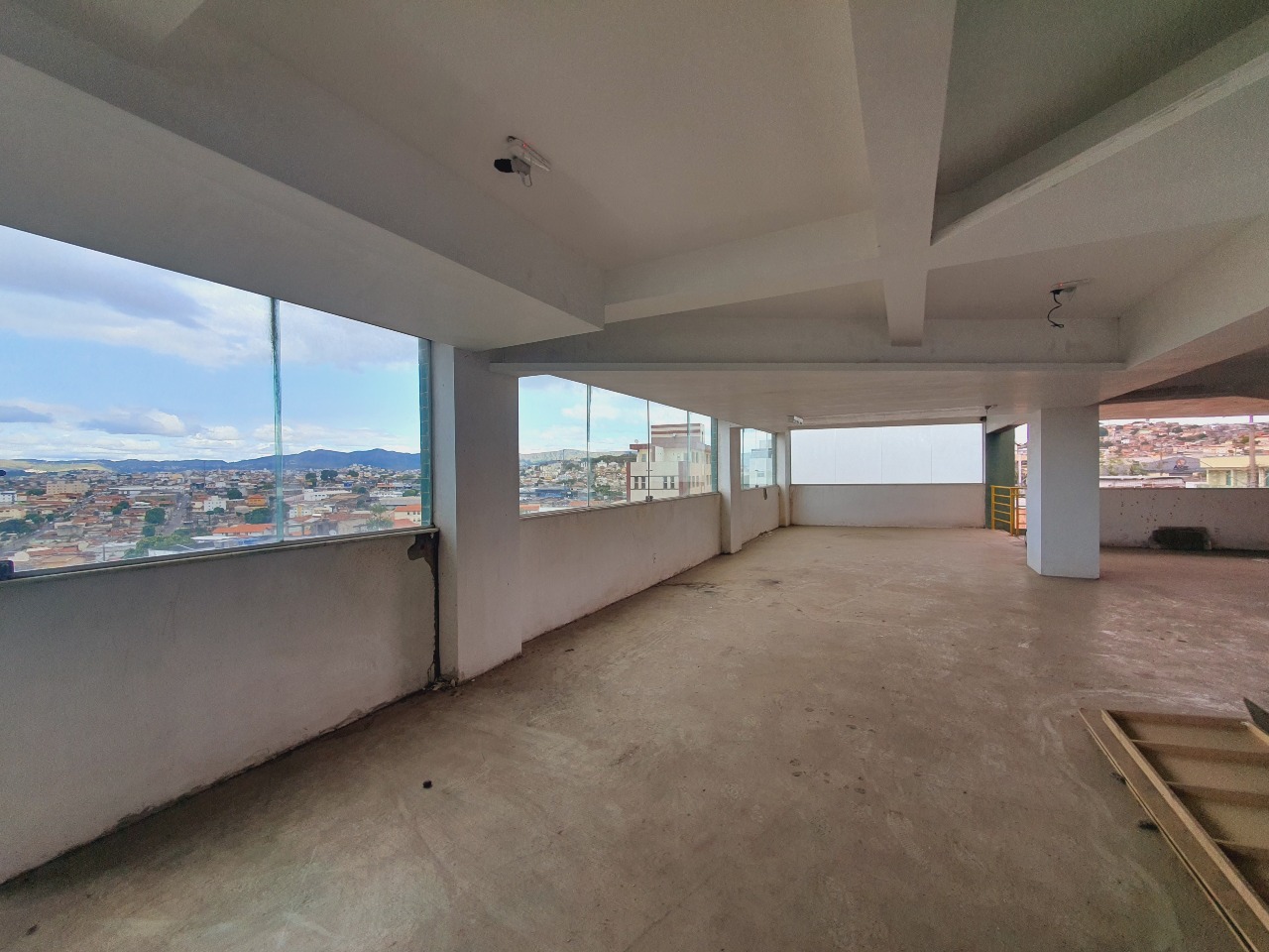 Andar corrido para aluguel no Riacho das Pedras: 