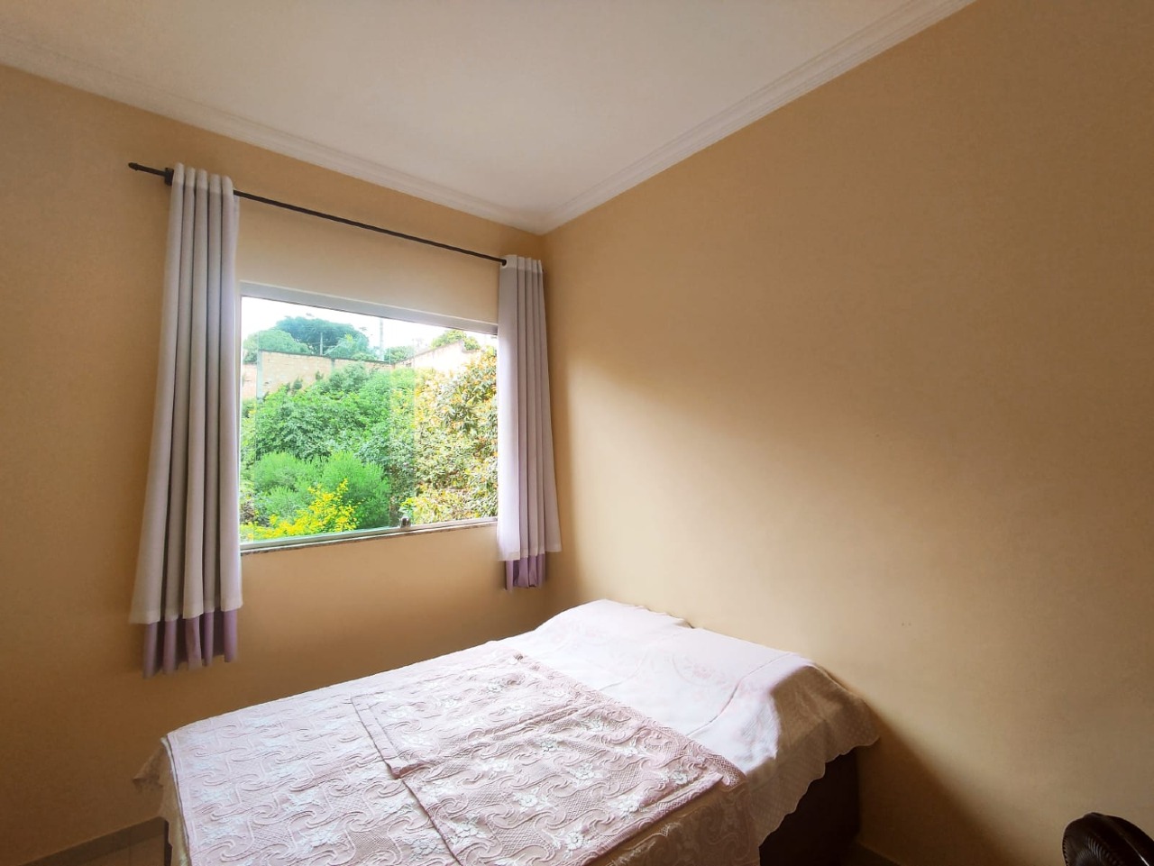 Casa à venda no Colonial: 