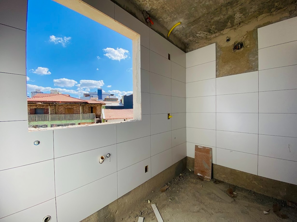 Cobertura à venda no Cabral : 