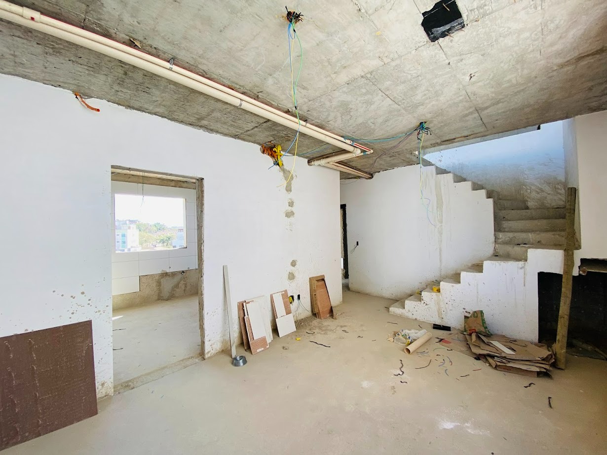 Cobertura à venda no Cabral : 