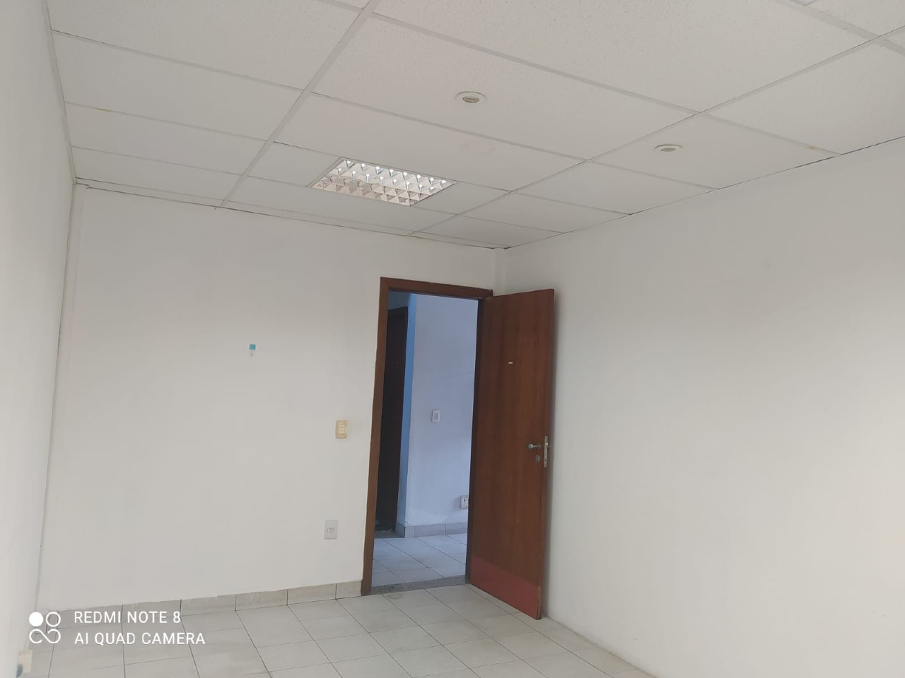 Sala para aluguel no Jardim Riacho das Pedras: 