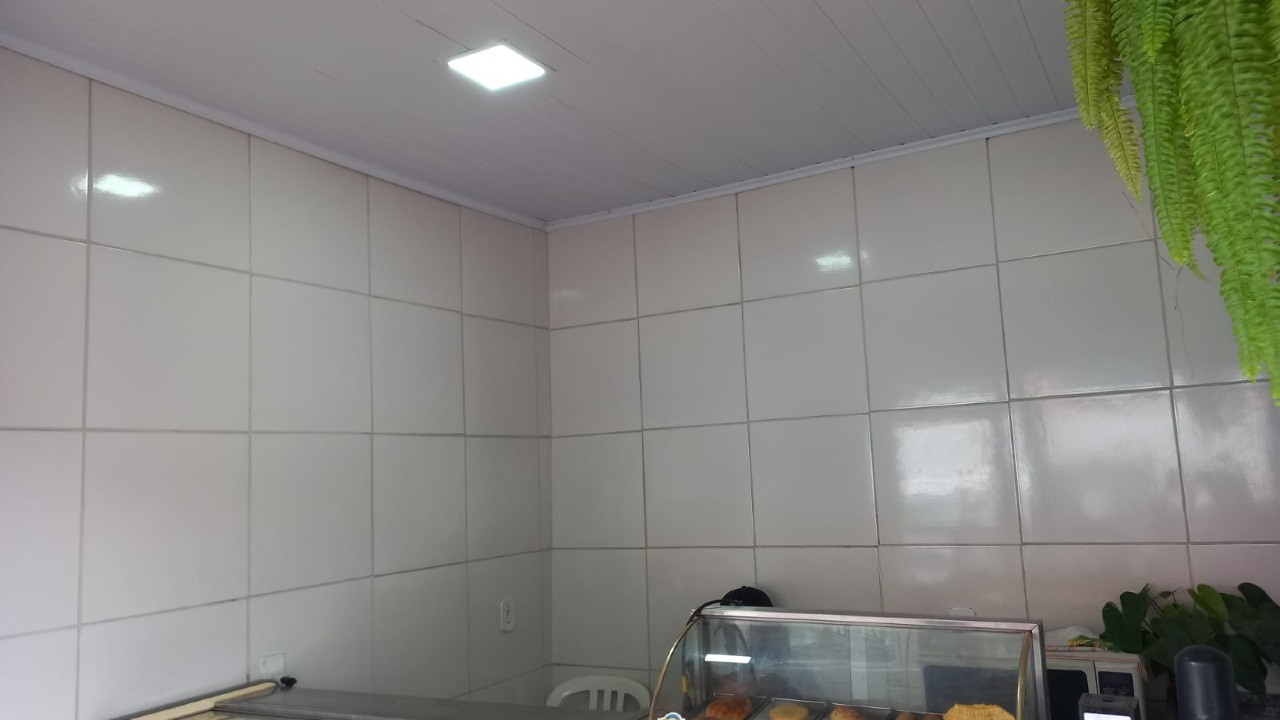 Loja para aluguel no Arvoredo 2ª Seção: 