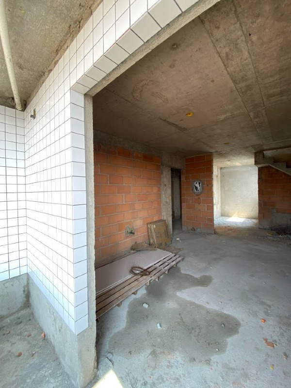 Cobertura à venda no Santa Cruz Industrial: 