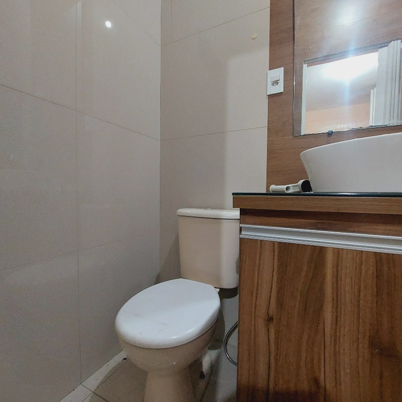 Casa à venda no Camargos: 