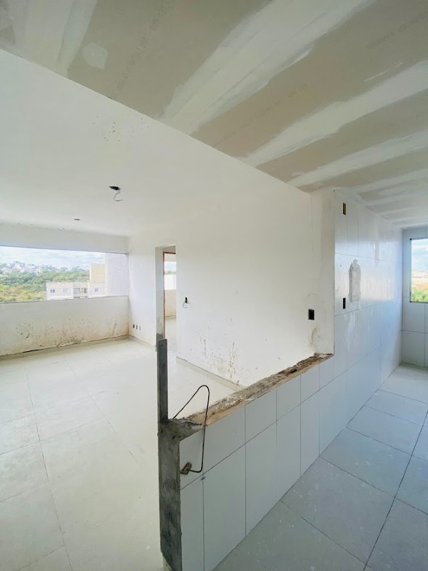 Apartamento à venda no Cabral : 